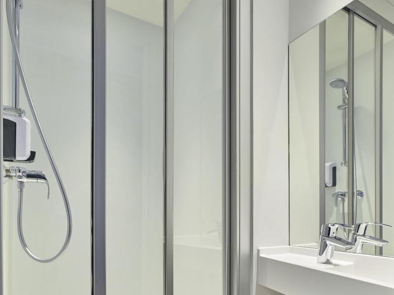 Hotel F1 Saint Denis Stade image