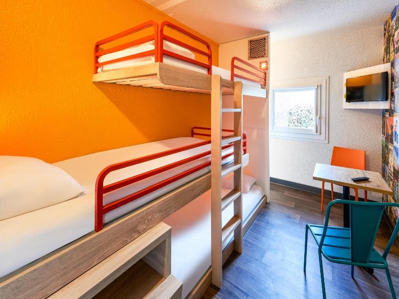 Hotel F1 Saint Denis Stade image