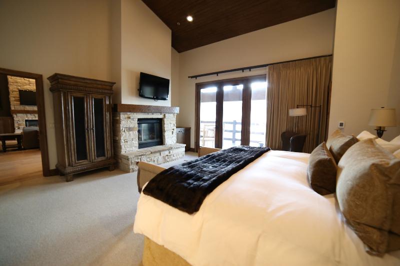 Stein Eriksen Lodge image