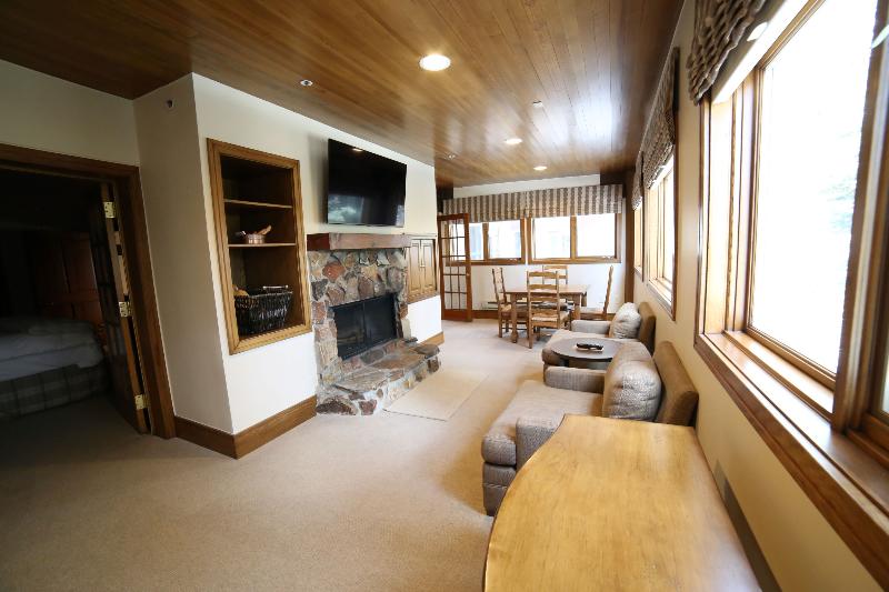 Stein Eriksen Lodge image