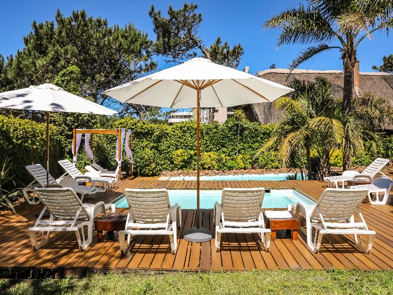 Baie Des Anges Apart Hotel & Spa image