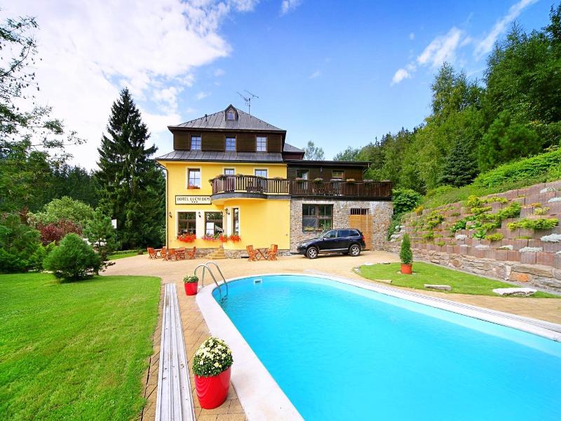 Hotel Lucni Dum image