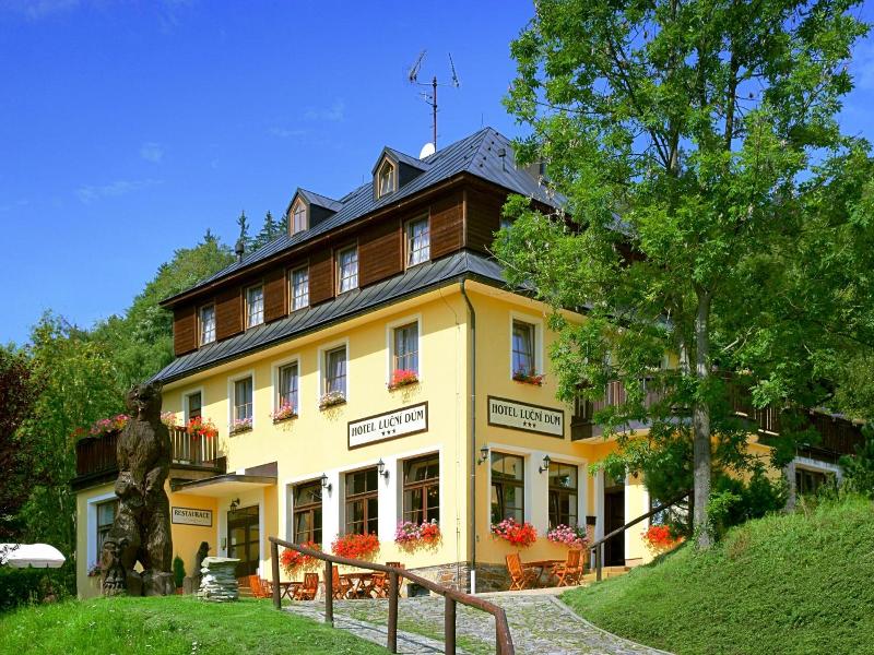 Hotel Lucni Dum image