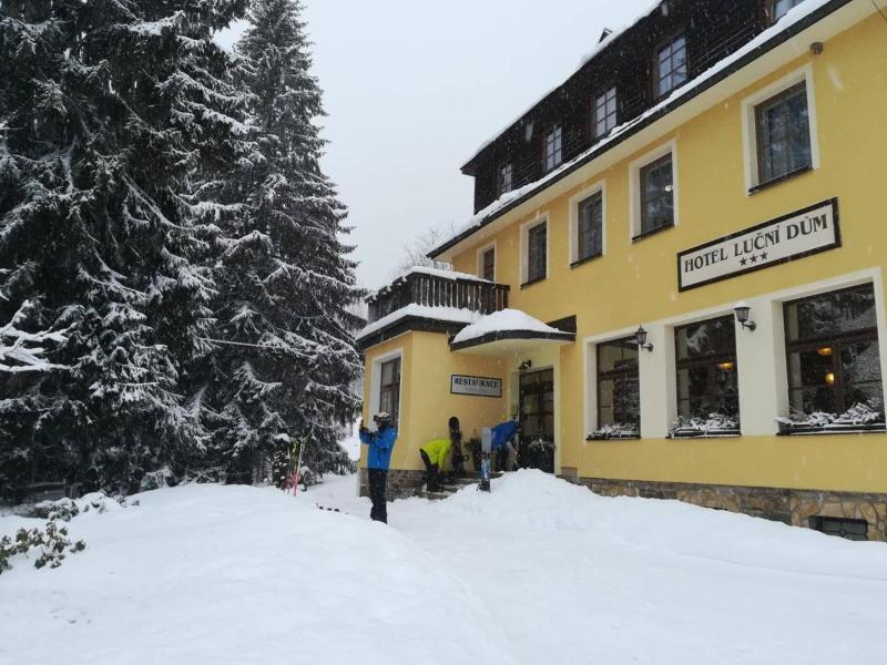 Hotel Lucni Dum image