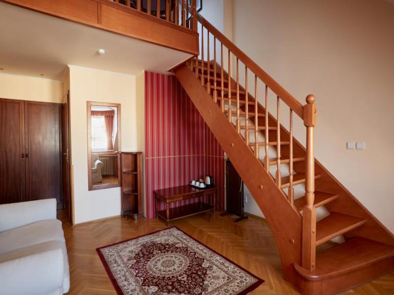 Fleur De Lis Hotel  image