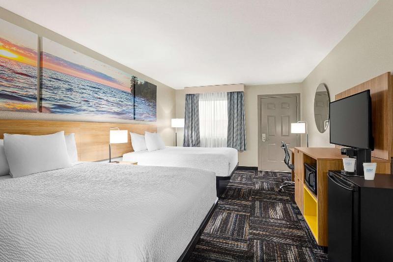 Days Inn by Wyndham Paris image