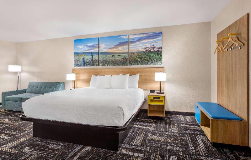 Days Inn by Wyndham Paris image