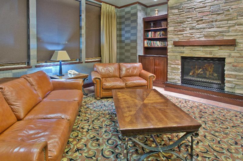 Holiday Inn Express Hotel & Suites Portland - Nort image