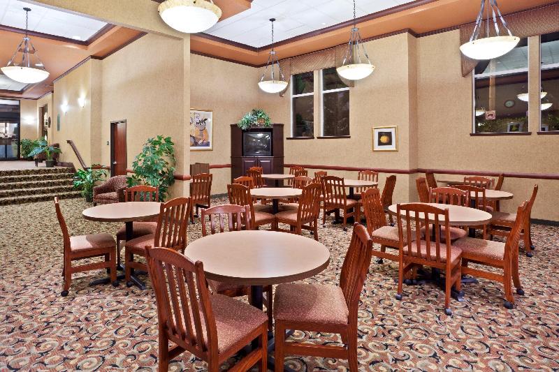 Holiday Inn Express Hotel & Suites Portland - Nort image