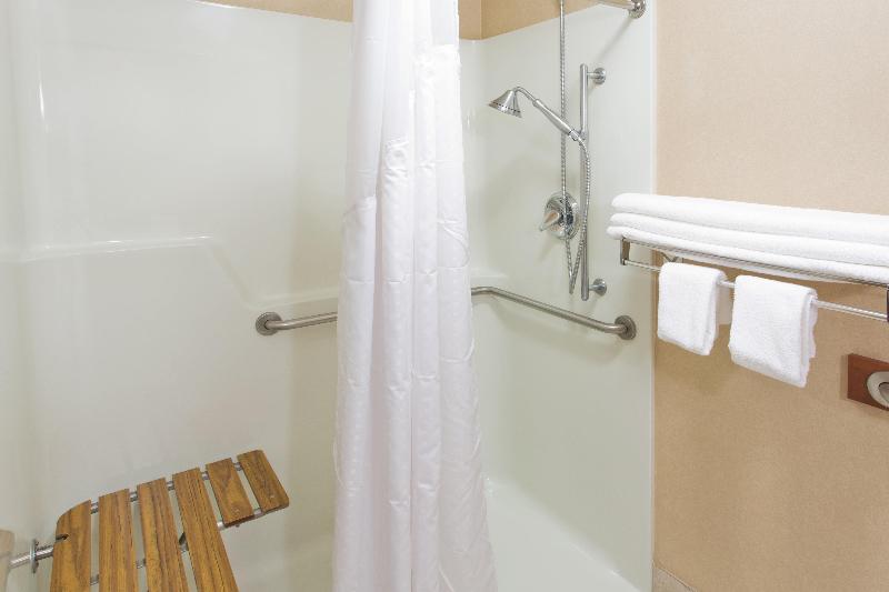 Holiday Inn Express Hotel & Suites Portland - Nort image