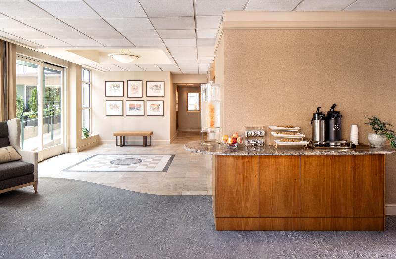 Park Lane Suites & Inn image