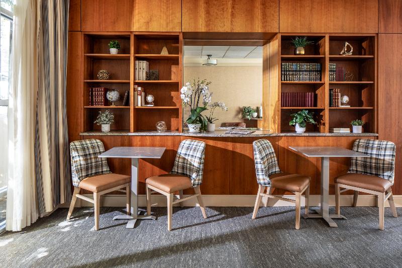 Park Lane Suites & Inn image