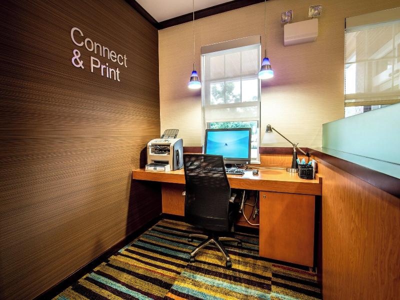 Fairfield Inn Suites Portsmouth Exeter image