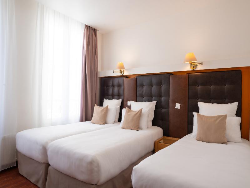 Hotel Cosmotel Marais Republique Paris 2