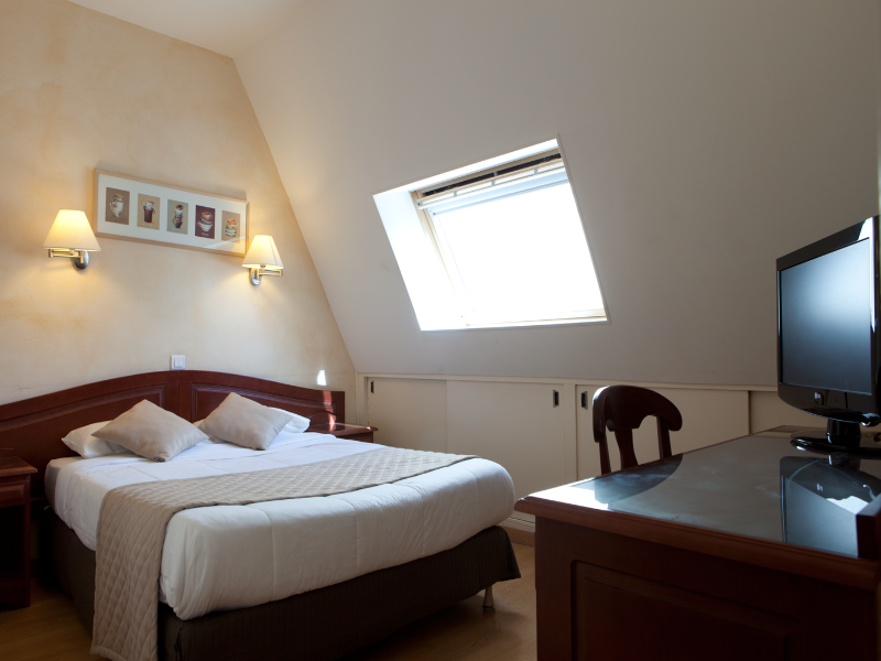 Hotel Cosmotel Marais Republique Paris image