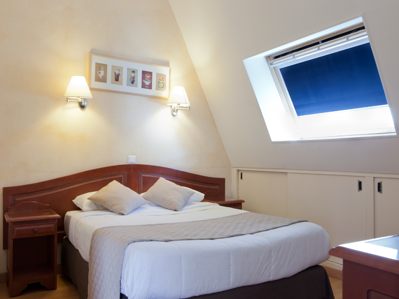 Hotel Cosmotel Marais Republique Paris image
