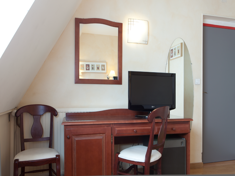 Hotel Cosmotel Marais Republique Paris image