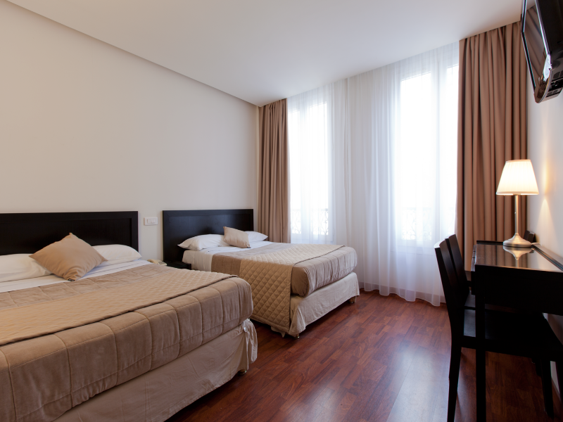 Hotel Cosmotel Marais Republique Paris image