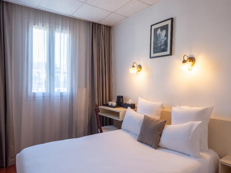 Hotel Cosmotel Marais Republique Paris 5