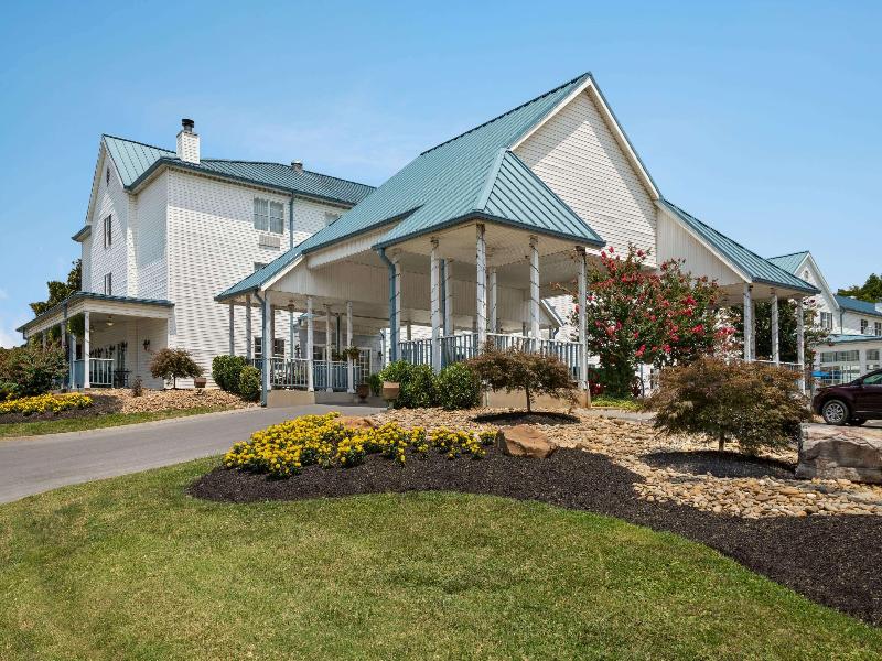 Ramada By Wyndham Pigeon Forge North image