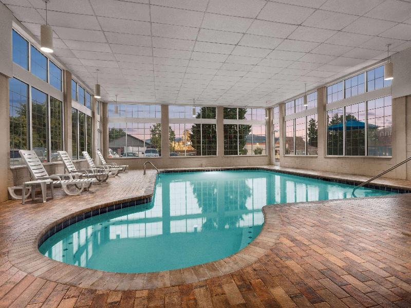 Ramada By Wyndham Pigeon Forge North image
