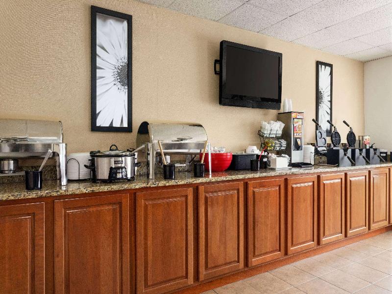 Ramada By Wyndham Pigeon Forge North image