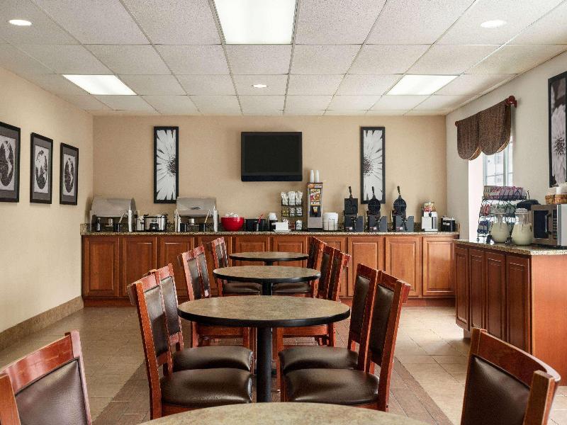 Ramada By Wyndham Pigeon Forge North image