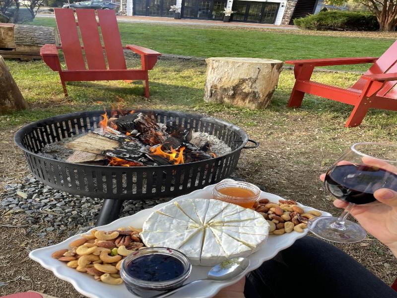 Chimney Hill Farm Estate image