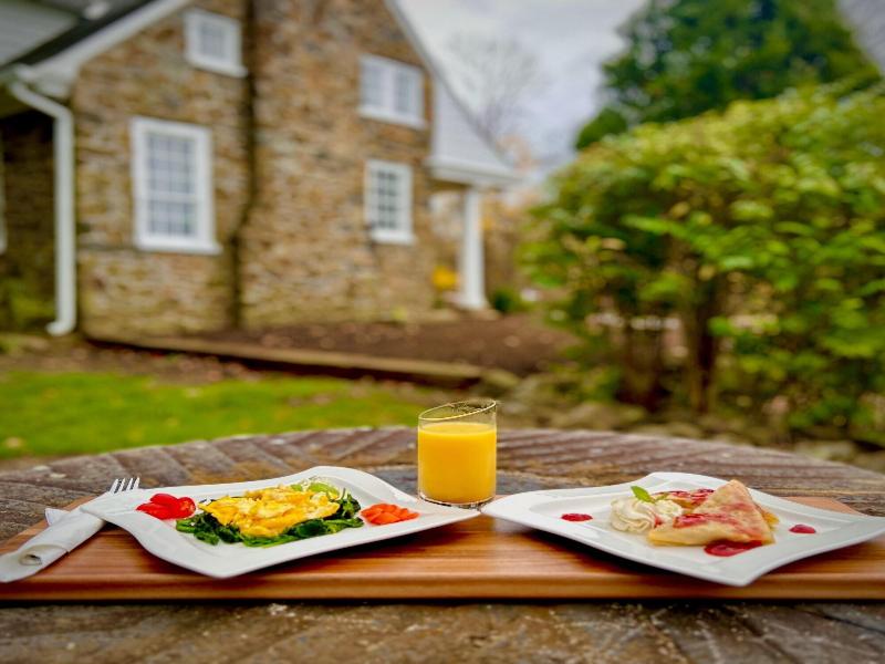 Chimney Hill Farm Estate image