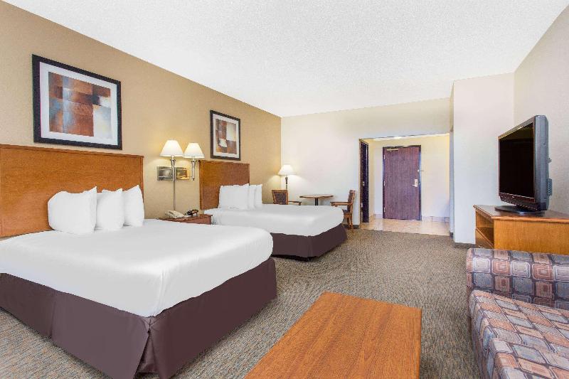 Days Inn by Wyndham Phenix City Near Fort Moore image