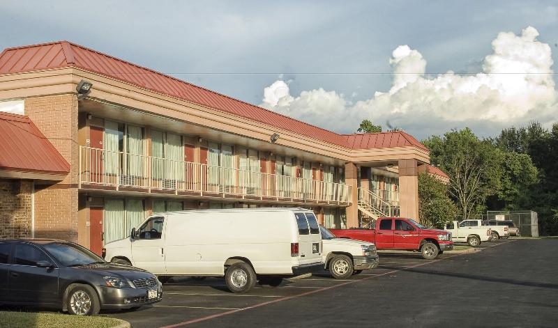 Express Inn Suites Palestine image