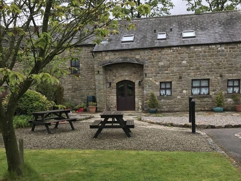 Middle Flass Lodge image