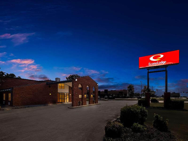 Econo Lodge Kennett image