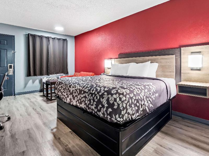 Econo Lodge Kennett image