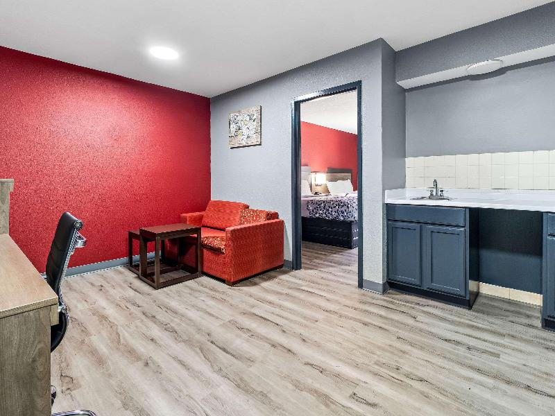 Econo Lodge Kennett image