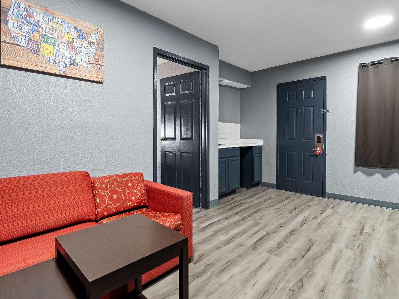 Econo Lodge Kennett image