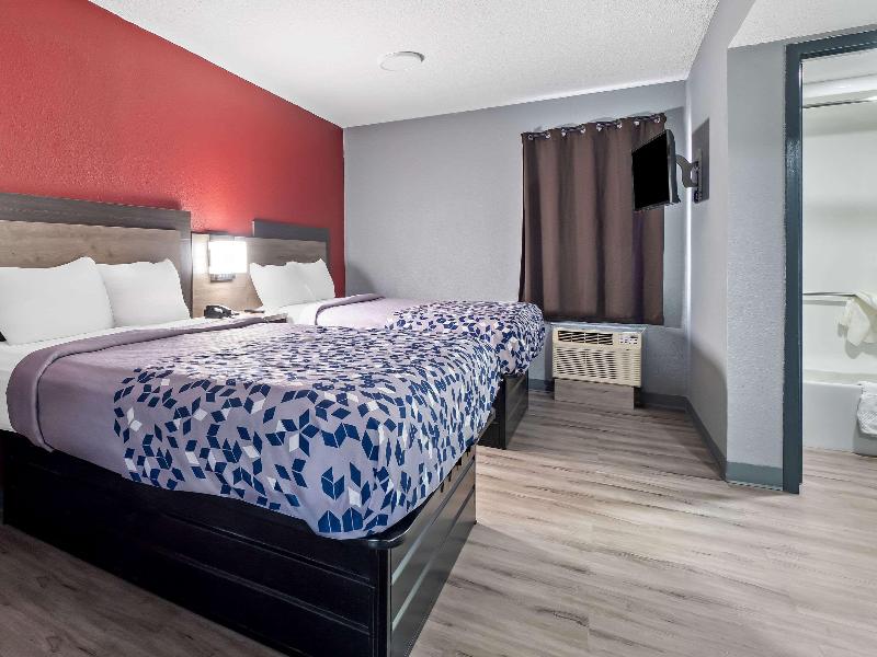 Econo Lodge Kennett image