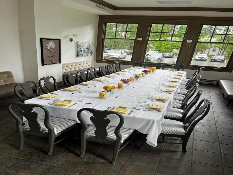 Gateways Inn & Restaurant
