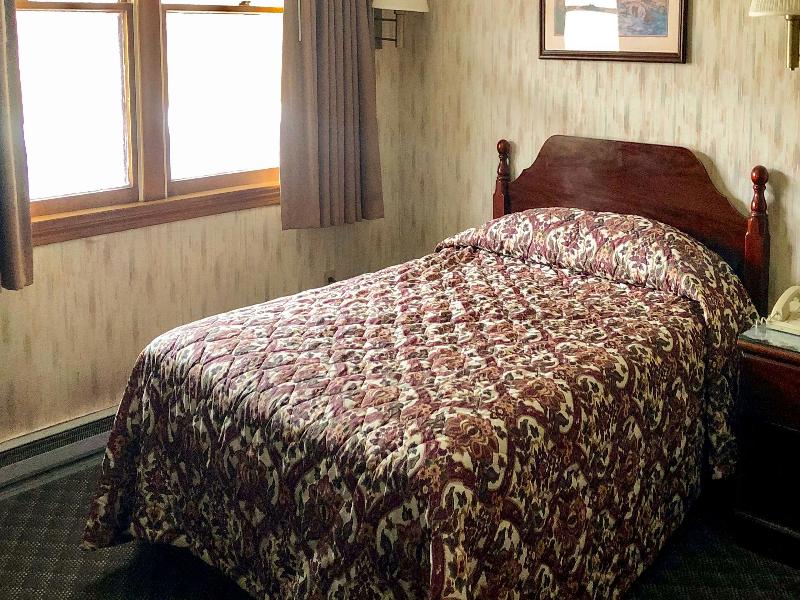Pleasant Valley Motel West Stockbridge image