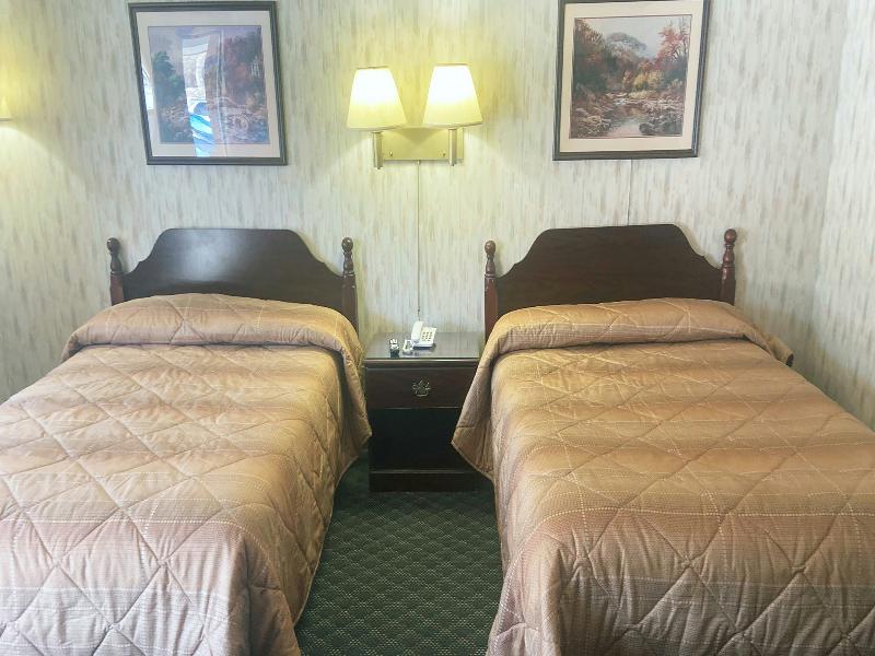 Pleasant Valley Motel West Stockbridge image