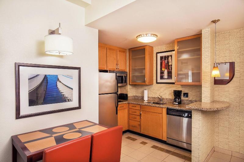 Residence Inn By Marriott Portland Downtown Waterf image