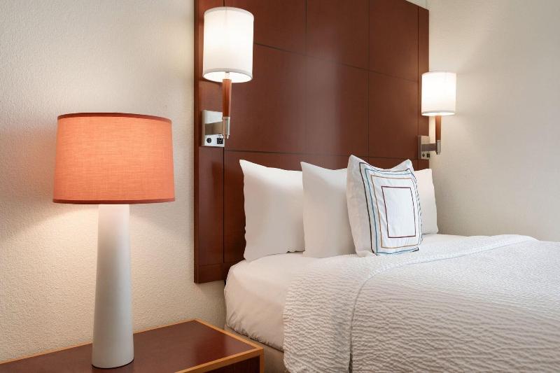 Residence Inn By Marriott Portland Downtown Waterf image