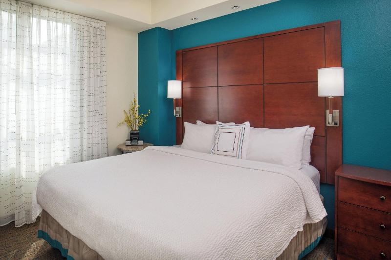 Residence Inn By Marriott Portland Downtown Waterf image