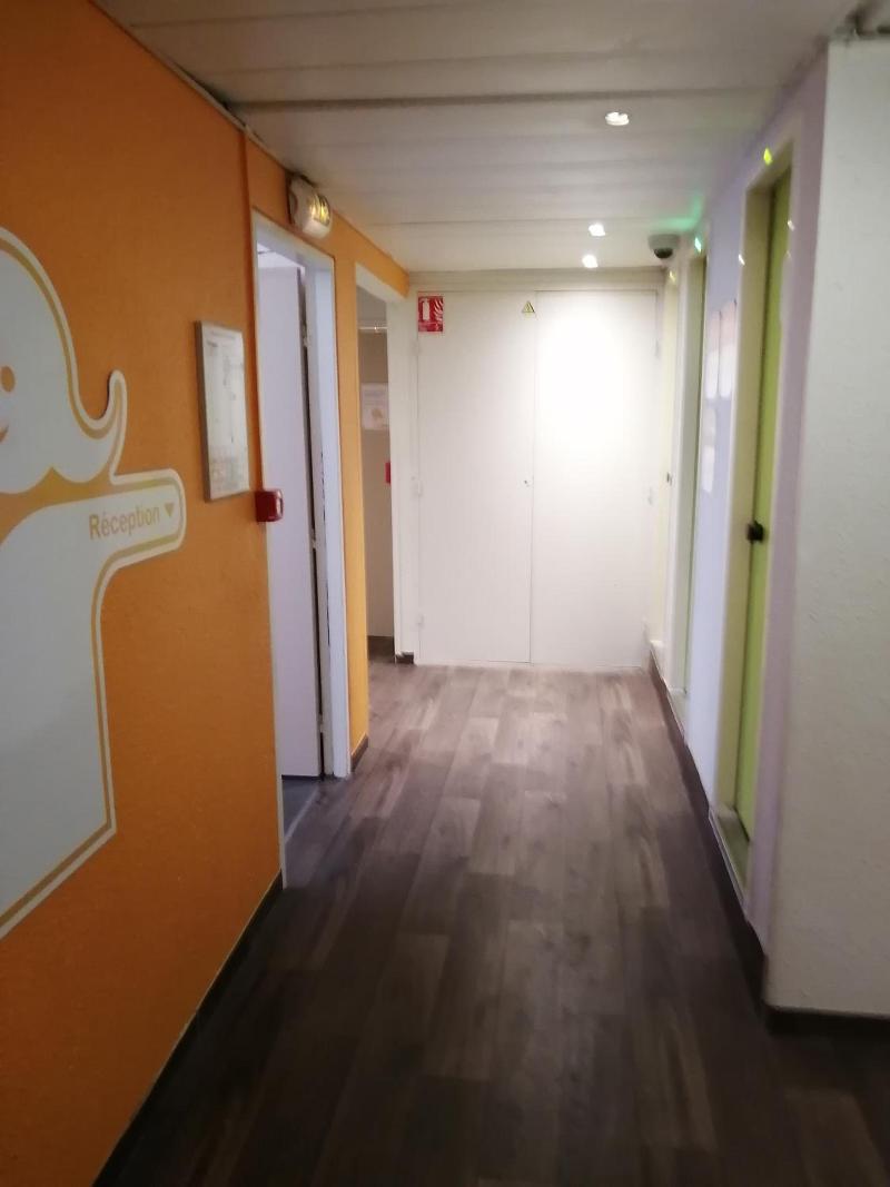 HotelF1 Epinay sur Orge image