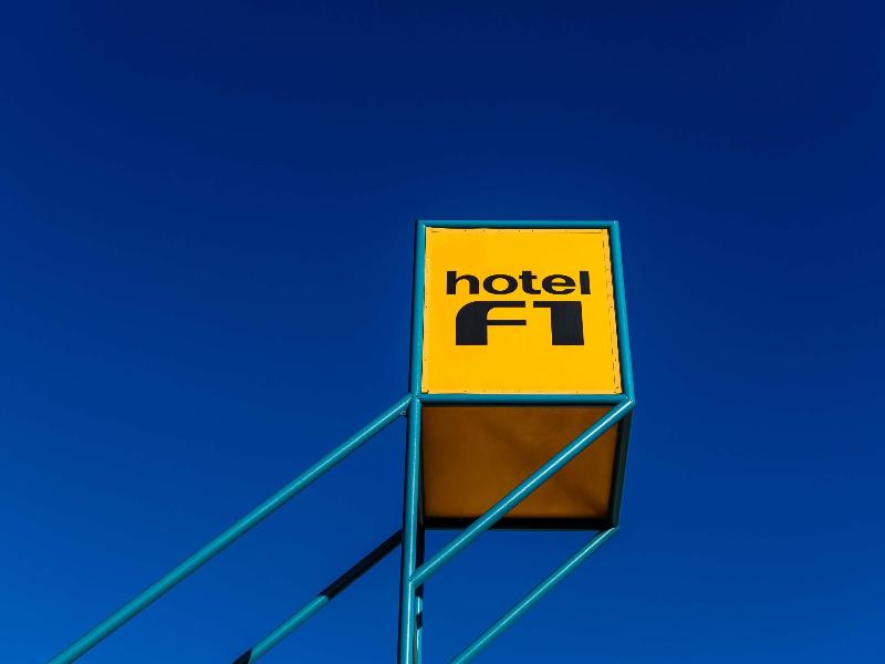 HotelF1 Epinay sur Orge image