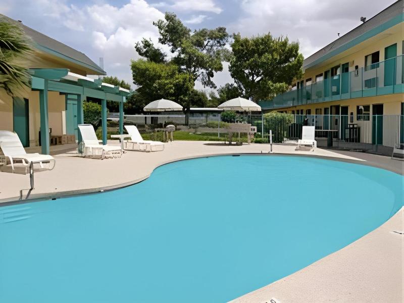 Knights Inn Phoenix at N Black Canyon Hwy image
