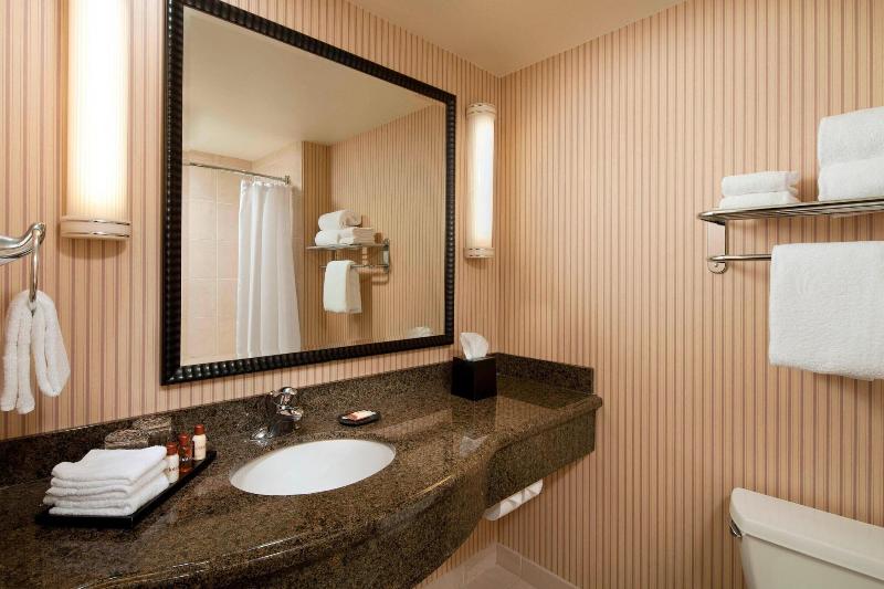Sheraton Sonoma Wine Country Petaluma image