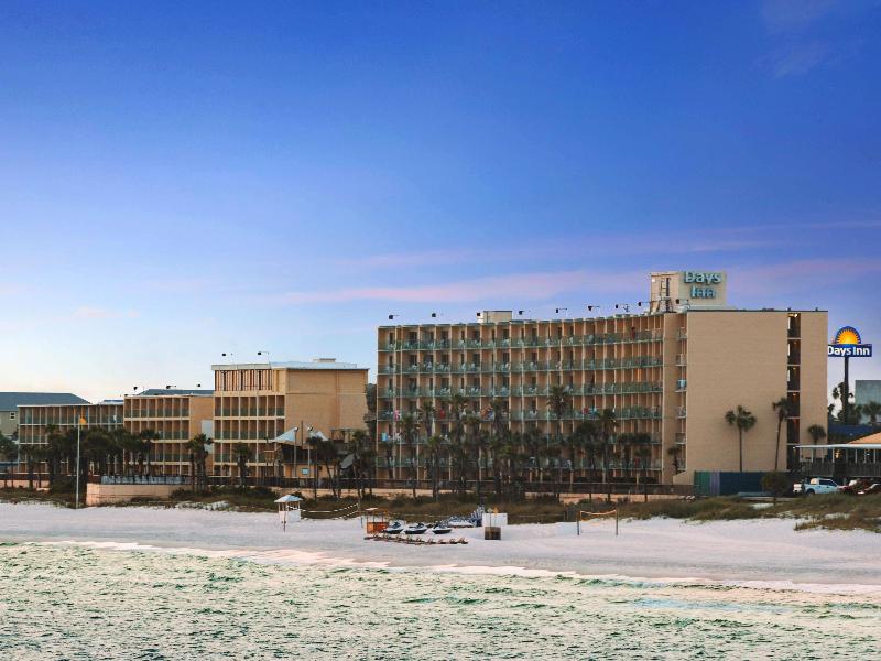 Days Inn By Wyndham Panama City Beach/Ocean Front