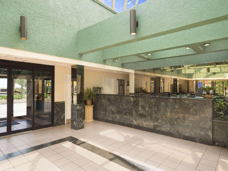 Days Inn By Wyndham Panama City Beach/Ocean Front image