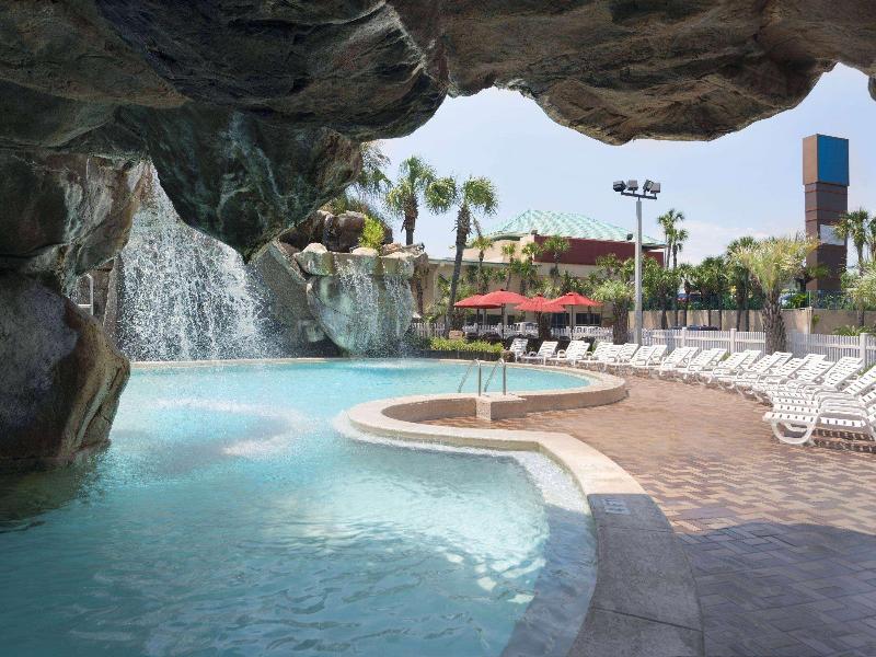 Days Inn By Wyndham Panama City Beach/Ocean Front image